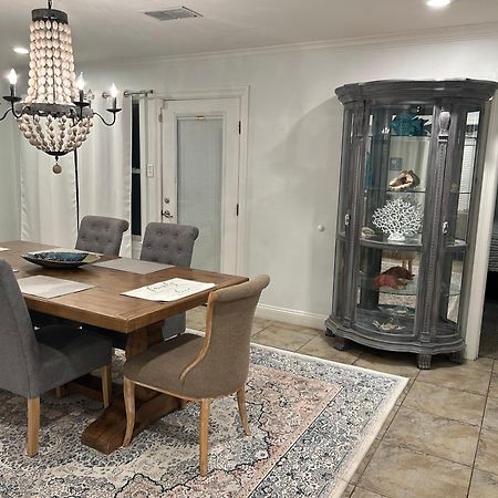 4/3 Home Centrally Located, Beach, Casino, Airport, Dining, Golfing, Shopping, Entertainment Gulfport Bagian luar foto
