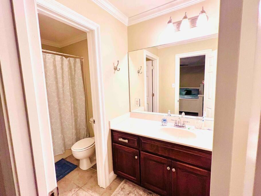 4/3 Home Centrally Located, Beach, Casino, Airport, Dining, Golfing, Shopping, Entertainment Gulfport Bagian luar foto