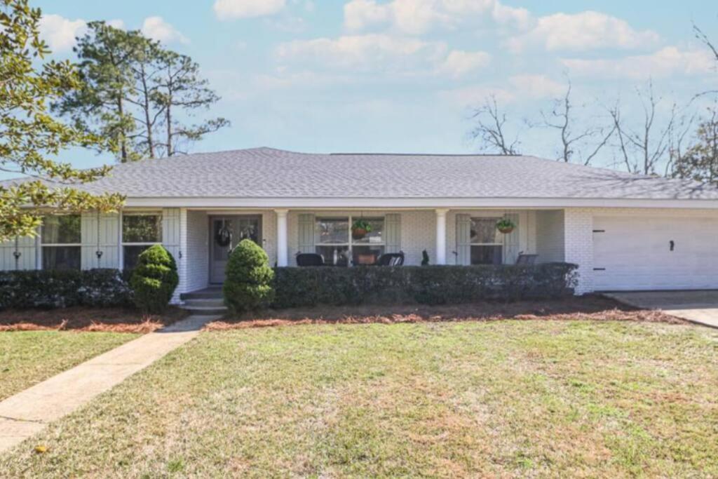 4/3 Home Centrally Located, Beach, Casino, Airport, Dining, Golfing, Shopping, Entertainment Gulfport Bagian luar foto